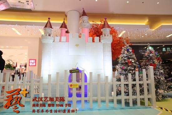 济南中海环宇城圣诞美陈：蒲公英灯、埃菲尔梦幻铁塔