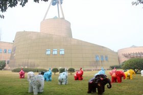 玻璃钢大象雕塑